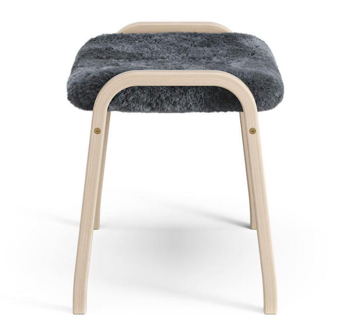 Bild 2, Lamino Vitpigmenterad Ek Fårskinn Charcoal - Swedese - Bonus Möbler
