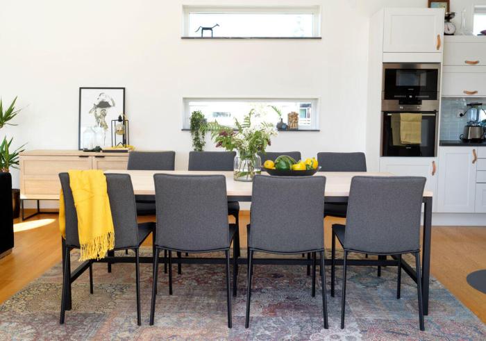 Bild 6, Everett 160 cm Vitpigmenterad ek / Svart - Rowico Home - Bonus Möbler